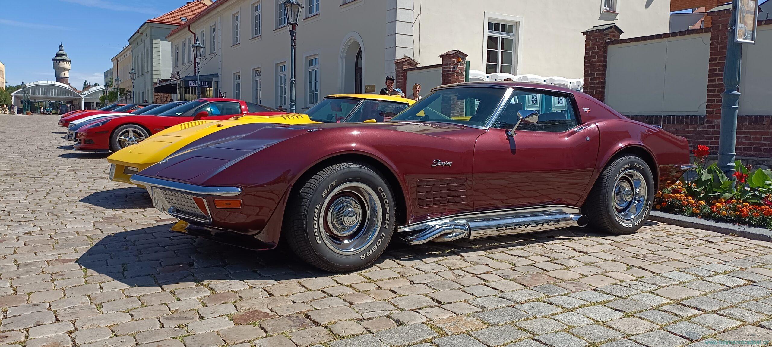 Sraz aut Corvette